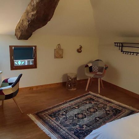 Domaine Les Garrigues Bed & Breakfast Puygaillard-de-Quercy Dış mekan fotoğraf