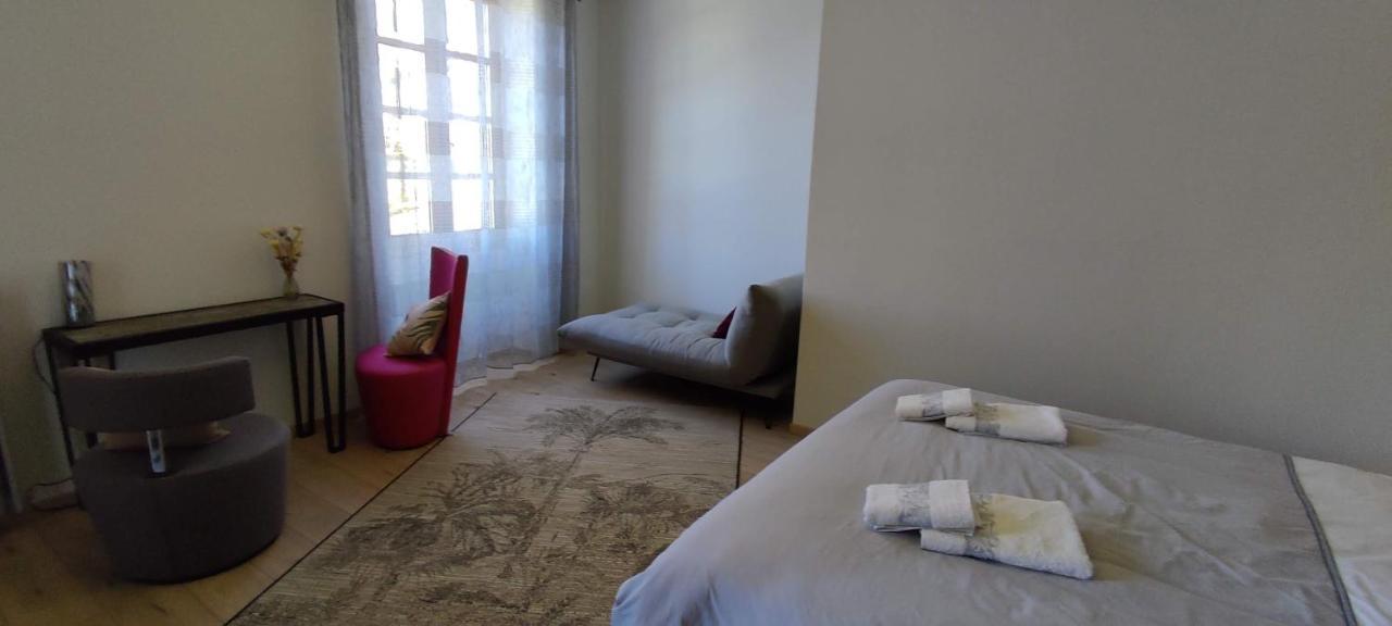Domaine Les Garrigues Bed & Breakfast Puygaillard-de-Quercy Dış mekan fotoğraf